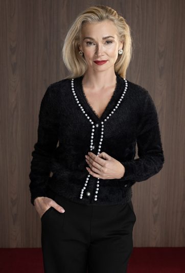 Sweter damski z koralikami