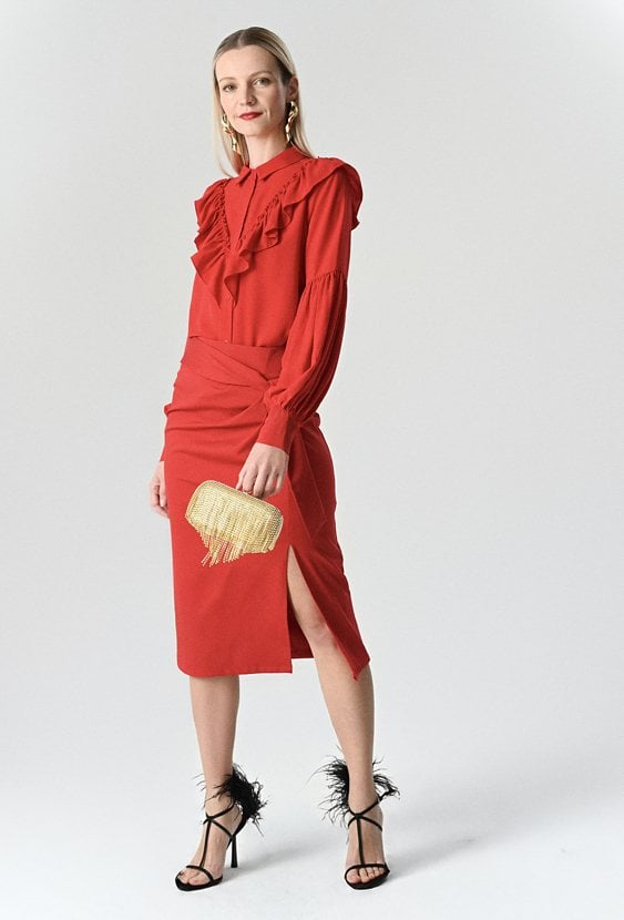 Czerwona ołówkowa spódnica