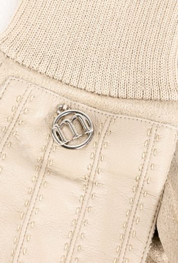 Rękawiczki w jasnym kolorze