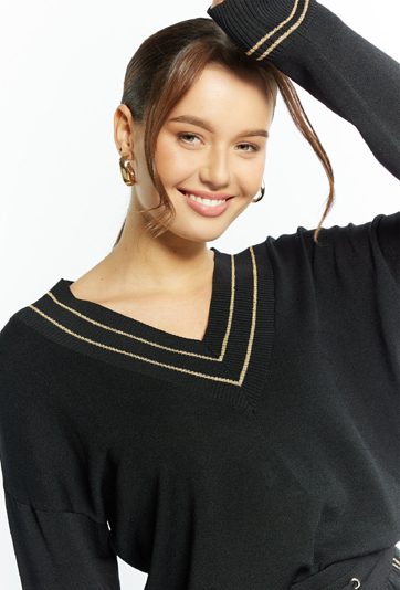 Sweter damski z połyskującym zdobieniem