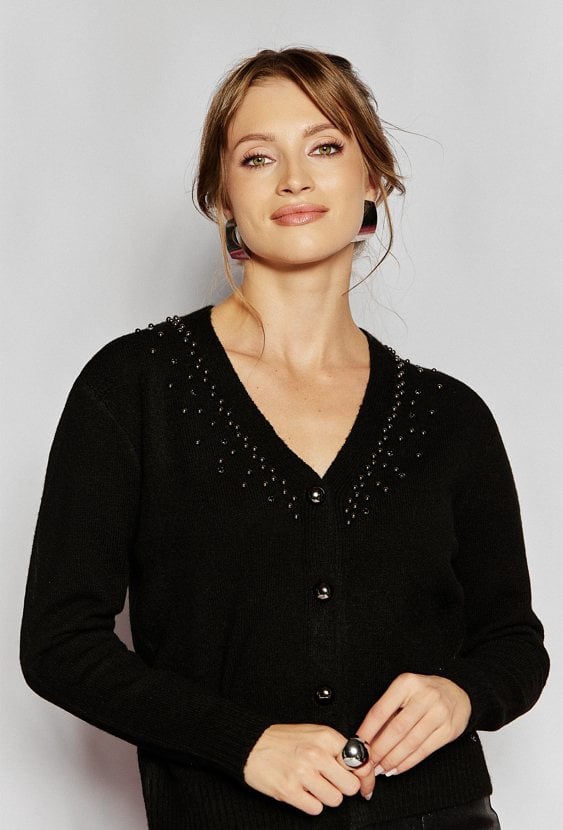 Rozpinany sweter z koralikami