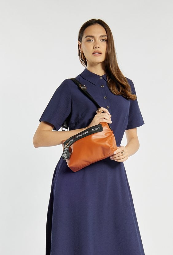 Mała torebka na pasku