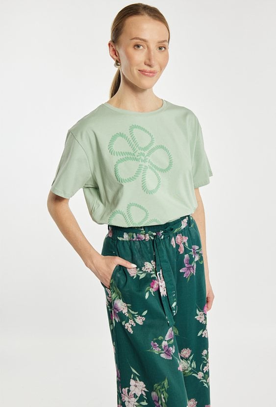 T-shirt z kwiatami