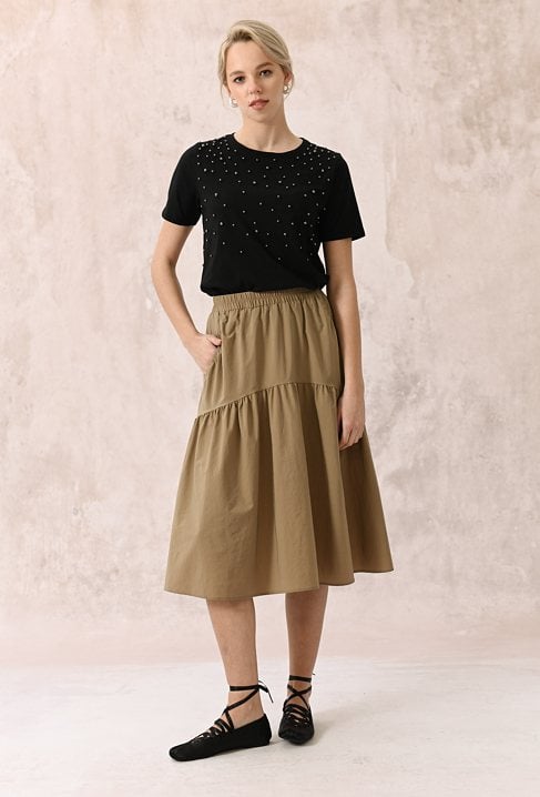 Camelowa rozkloszowana spódnica midi