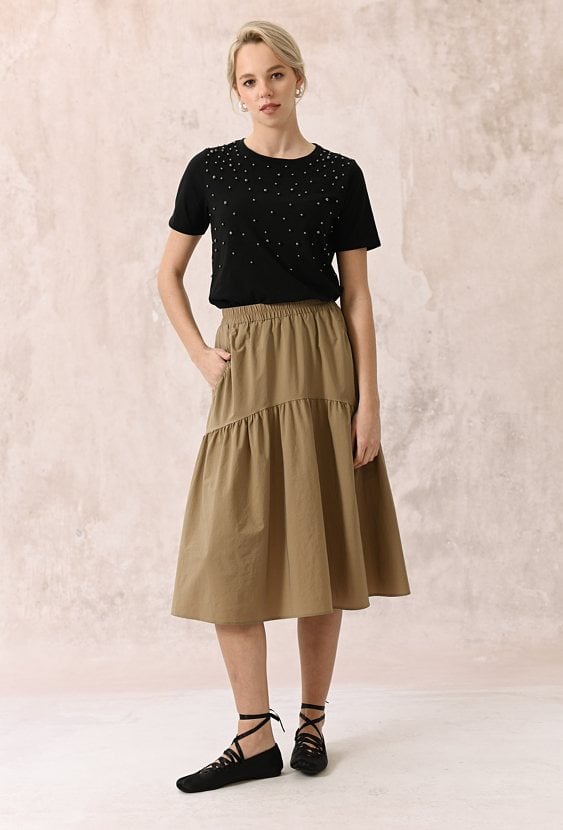 Camelowa rozkloszowana spódnica midi