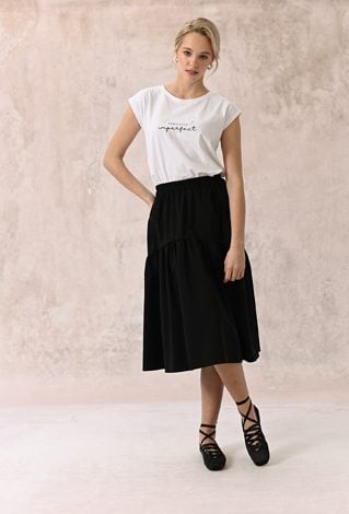 Czarna rozkloszowana spódnica midi