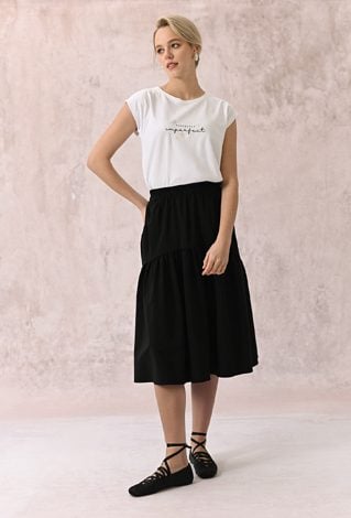 Czarna rozkloszowana spódnica midi