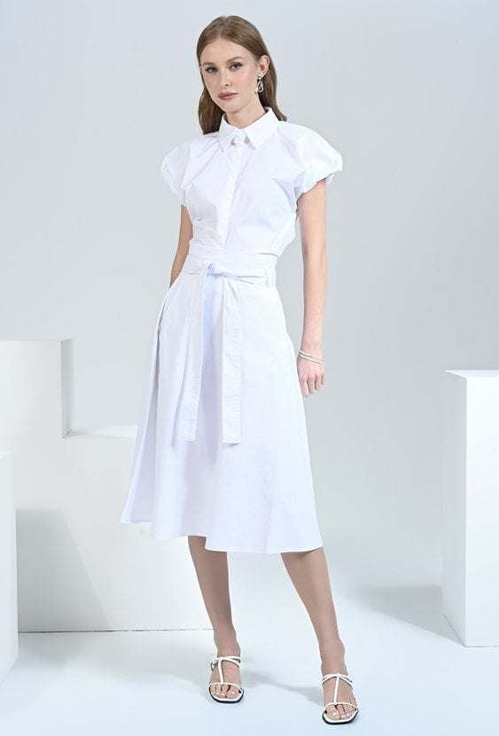 Biała spódnica midi wykonana z wysokiej jakości bawełny