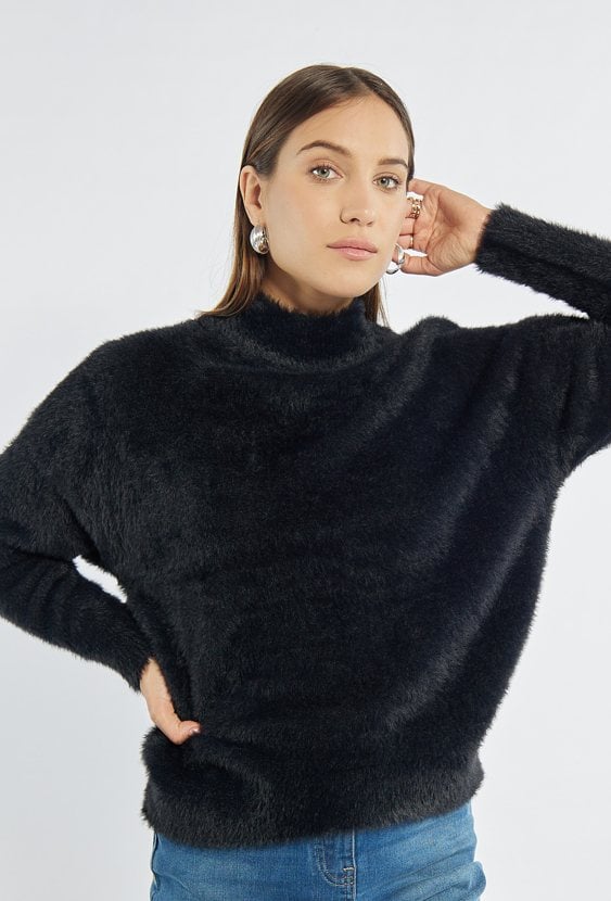 Sweter damski z krótkim włosiem