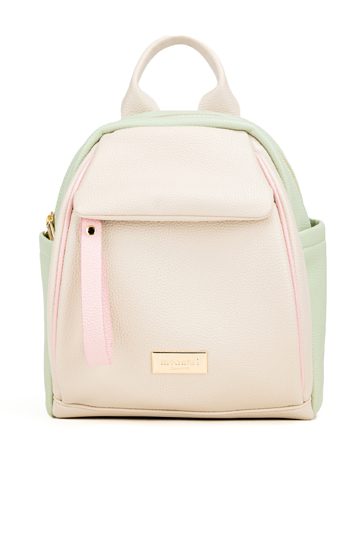 Plecak z wzorzystymi paskami