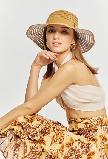 Elegancki kapelusz z siateczką