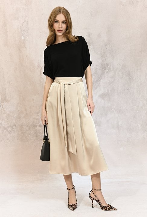 Satynowa spódnica z wiązaniem