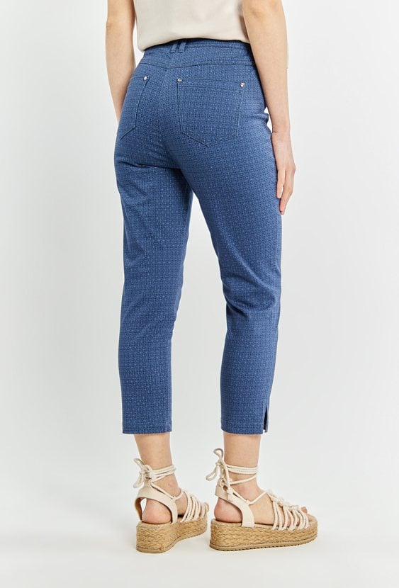 Spodnie damskie z delikatnym wzorem