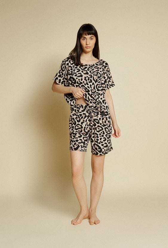 Spodenki od piżamy w panterkę