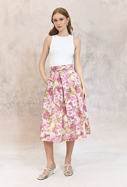 Rozkloszowana spódnica w wyrazisty kwiatowy wzór