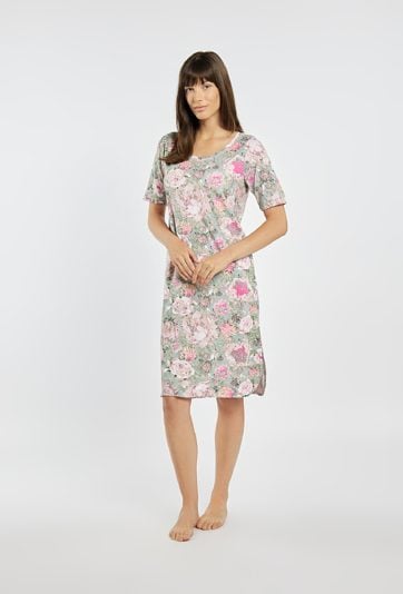 Kwiatowa koszula nocna