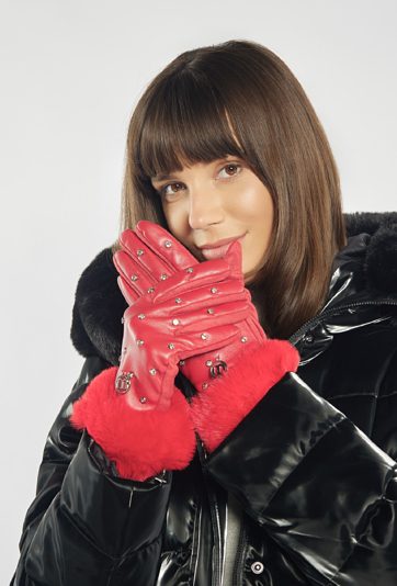 Czerwone rękawiczki