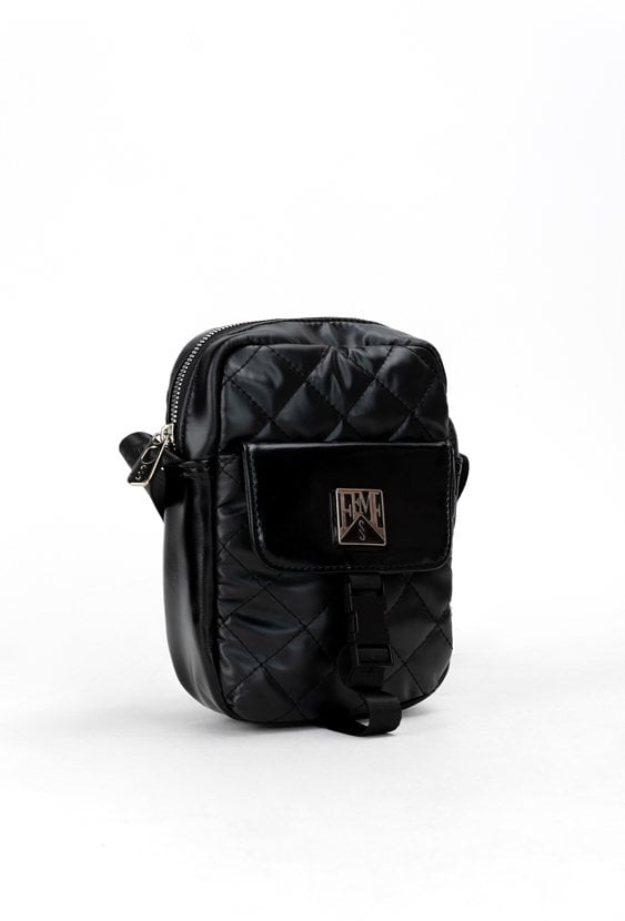Pikowana torebka crossbody