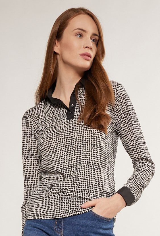 Wzorzysta bluzka z kołnierzykiem