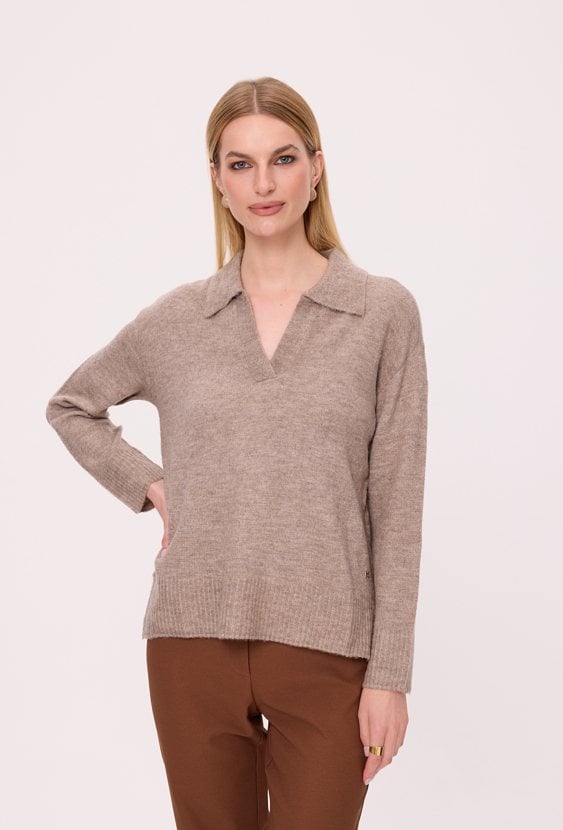 Sweter z kołnierzykiem