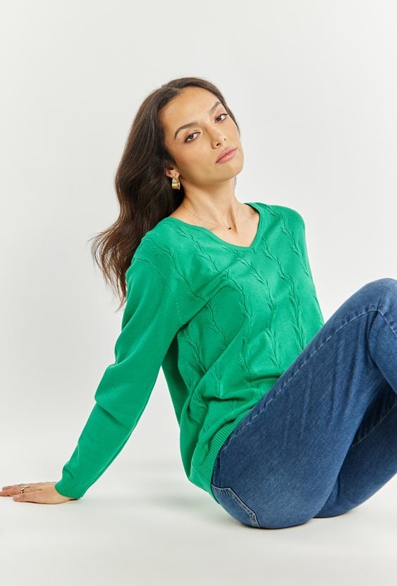 Sweter damski z dekoltem w serek