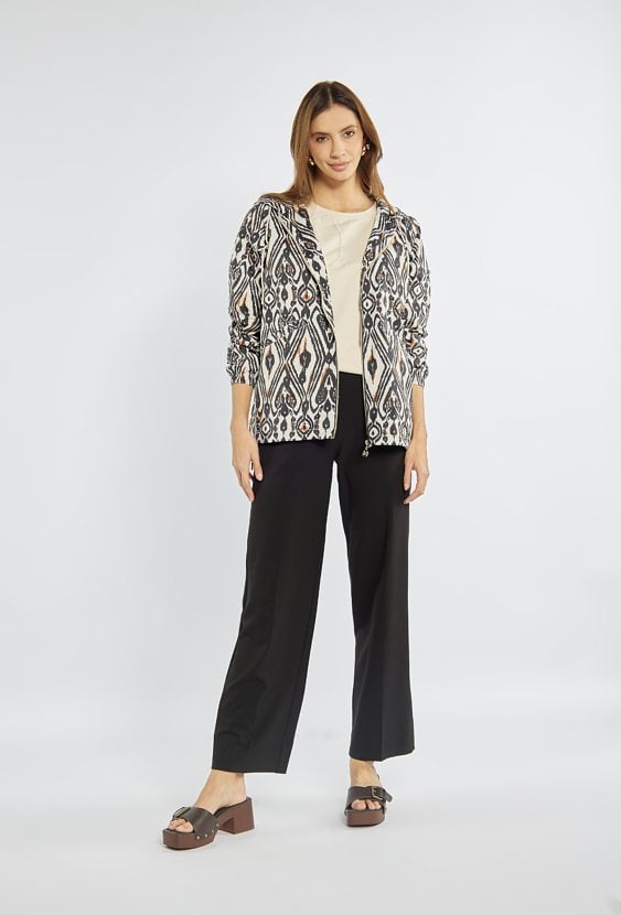 Lekka, wzorzysta kurtka