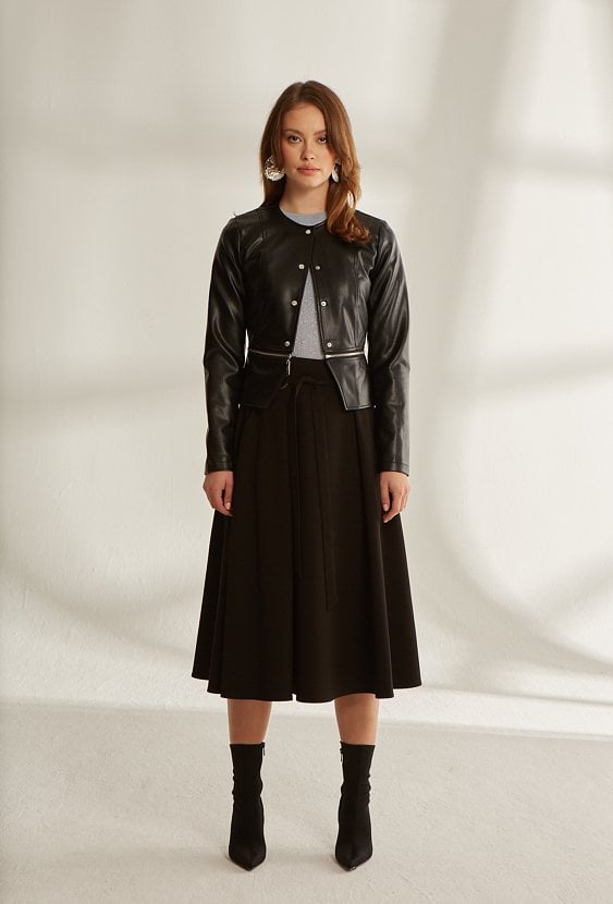 Elegancka kurtka z imitacji skóry