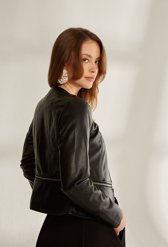 Elegancka kurtka z imitacji skóry