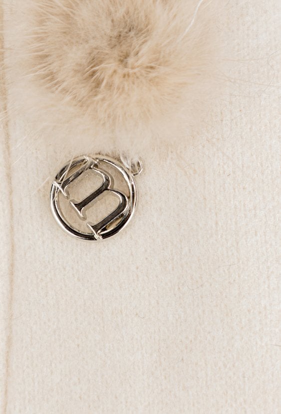 Klasyczne rękawiczki z pomponami