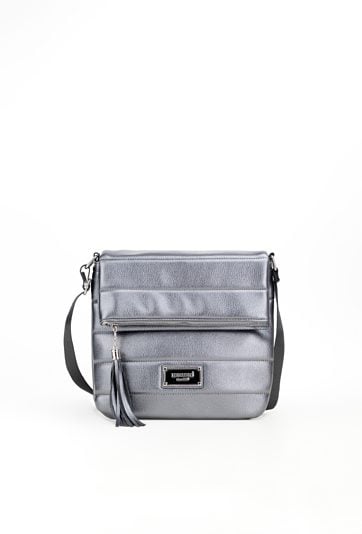 Pikowana torebka z klapą