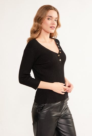 Prążkowany sweter damski