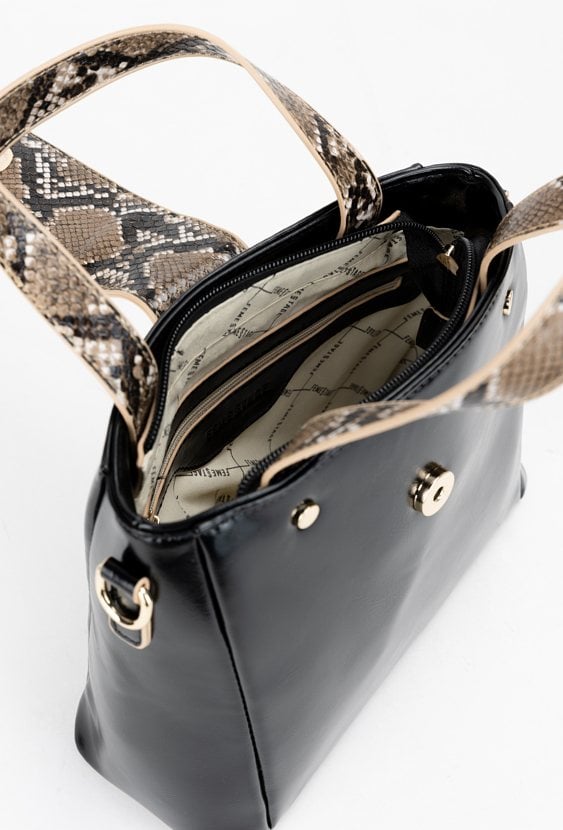 Kuferek damski lakierowany