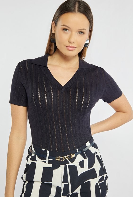 Sweter z kołnierzykiem