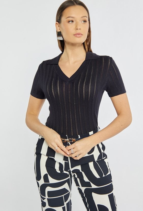 Sweter z kołnierzykiem