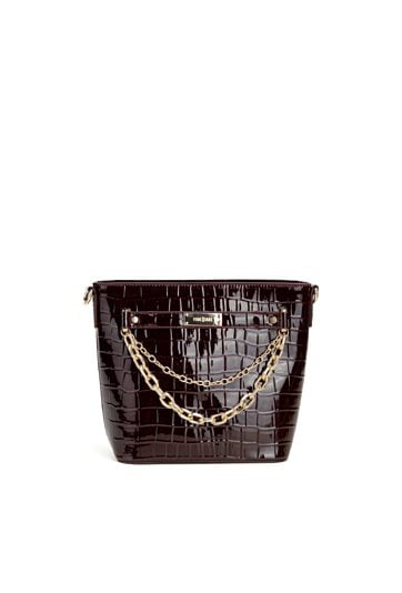 Torebka z ozdobnymi łańcuszkami