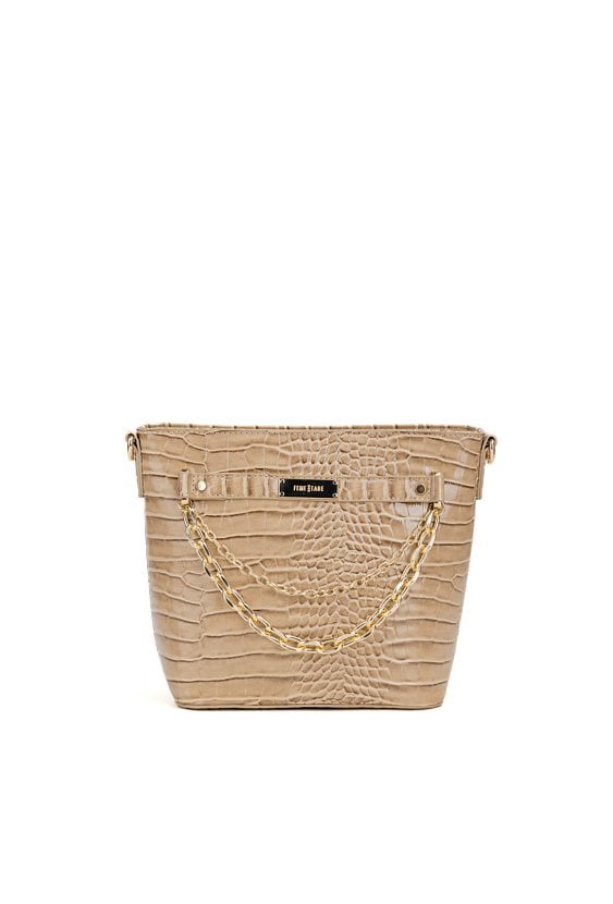 Torebka z ozdobnymi łańcuszkami