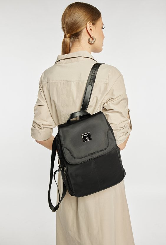 Plecak damski z klapą