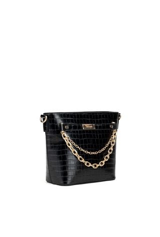 Torebka z ozdobnymi łańcuszkami