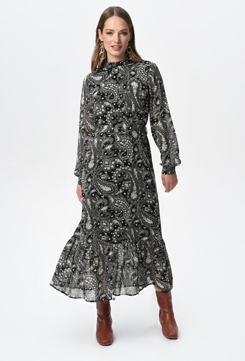 Długa sukienka w oryginalny wzór