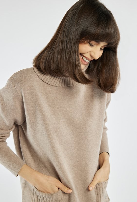 Luźny sweter damski