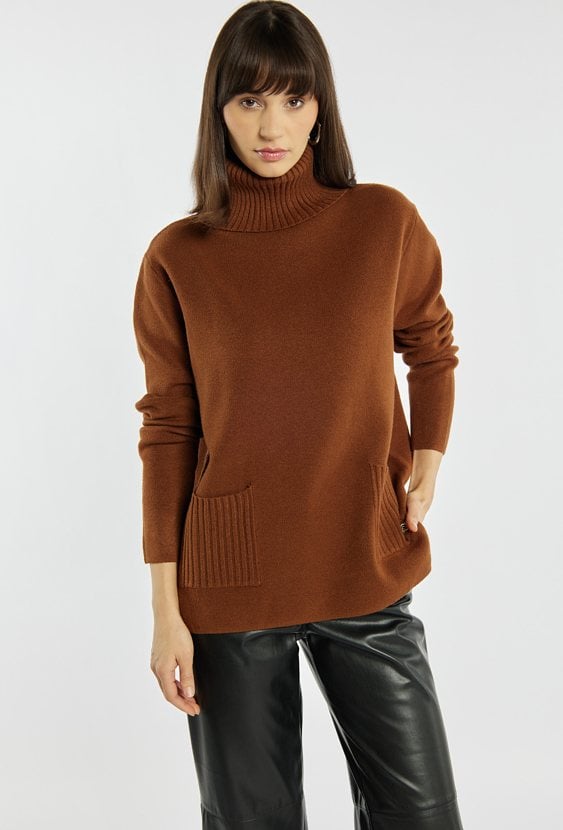 Luźny sweter damski