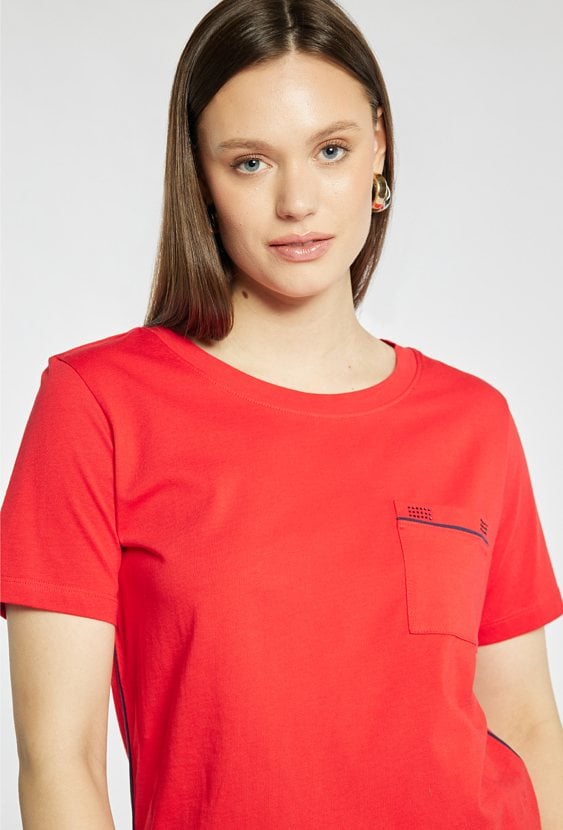 T-shirt z kieszonką