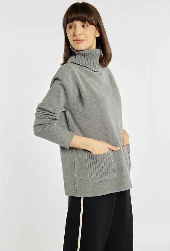 Luźny sweter damski