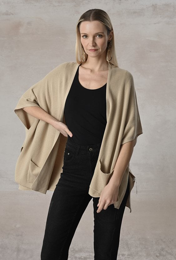 Sweter w stylu poncza