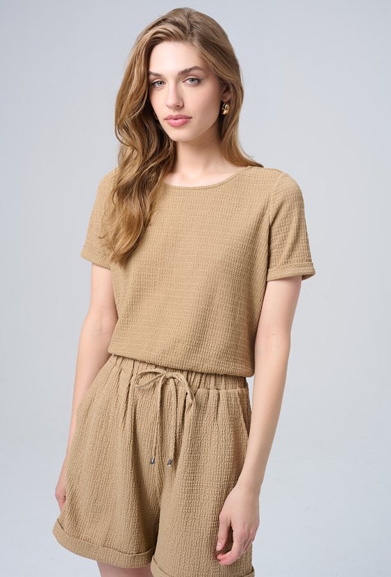 Krótkie spodnie ze strukturalnej dzianiny