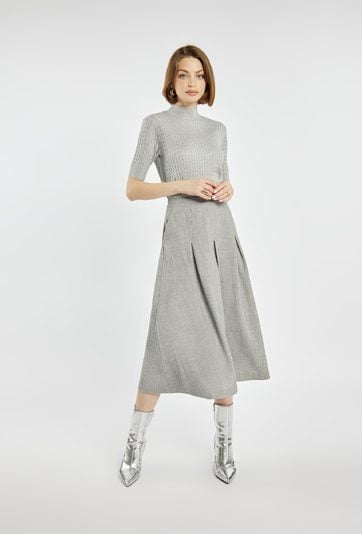 Rozkloszowana spódnica