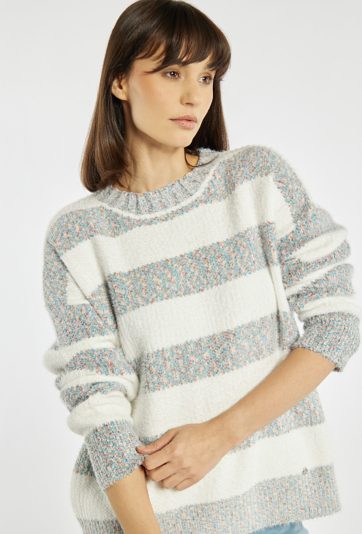 Sweter damski z krótkim włosiem