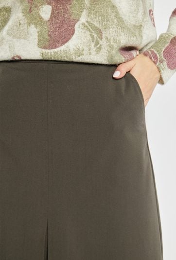 Spódnica przed kolano