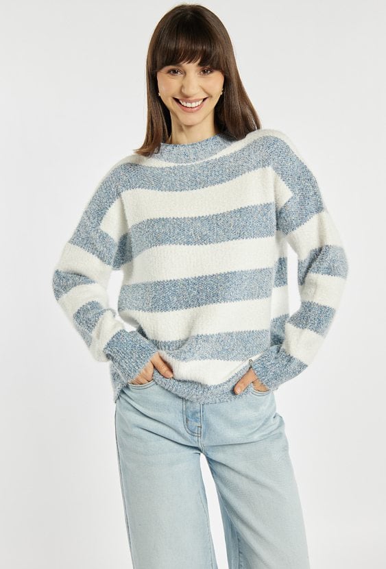 Sweter damski z krótkim włosiem