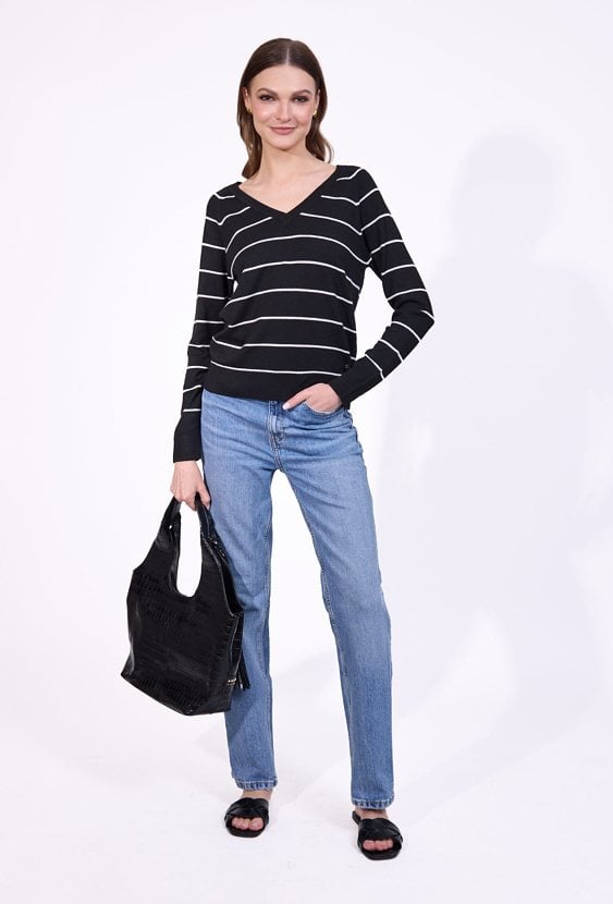 Sweter w paski